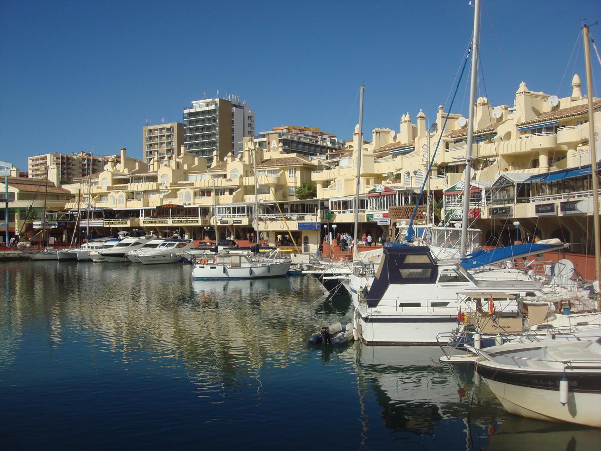 Apartamento Holidays On The Beach Torremolinos Exterior foto